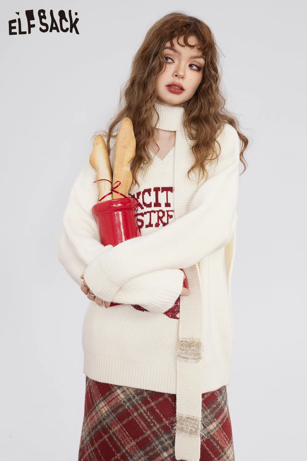 ELFSACK Free Scarf Cherry Kawaii Christmas Sweater Women 2023 Winter New Korean Fashion Tops