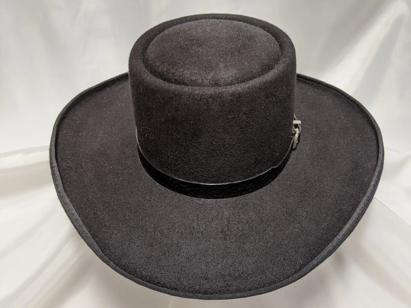 Gambler 7 1/2 - Black (10X) #18-180 Plantation