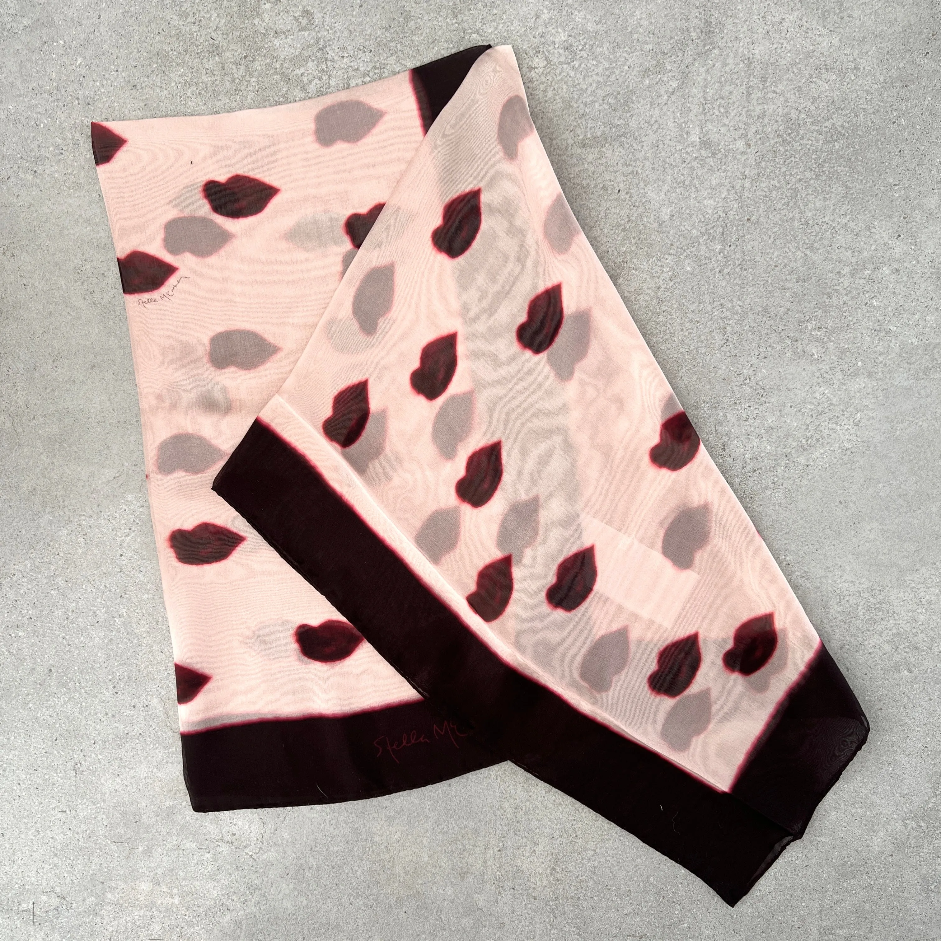 Lips Print Scarf, Ruby Pink