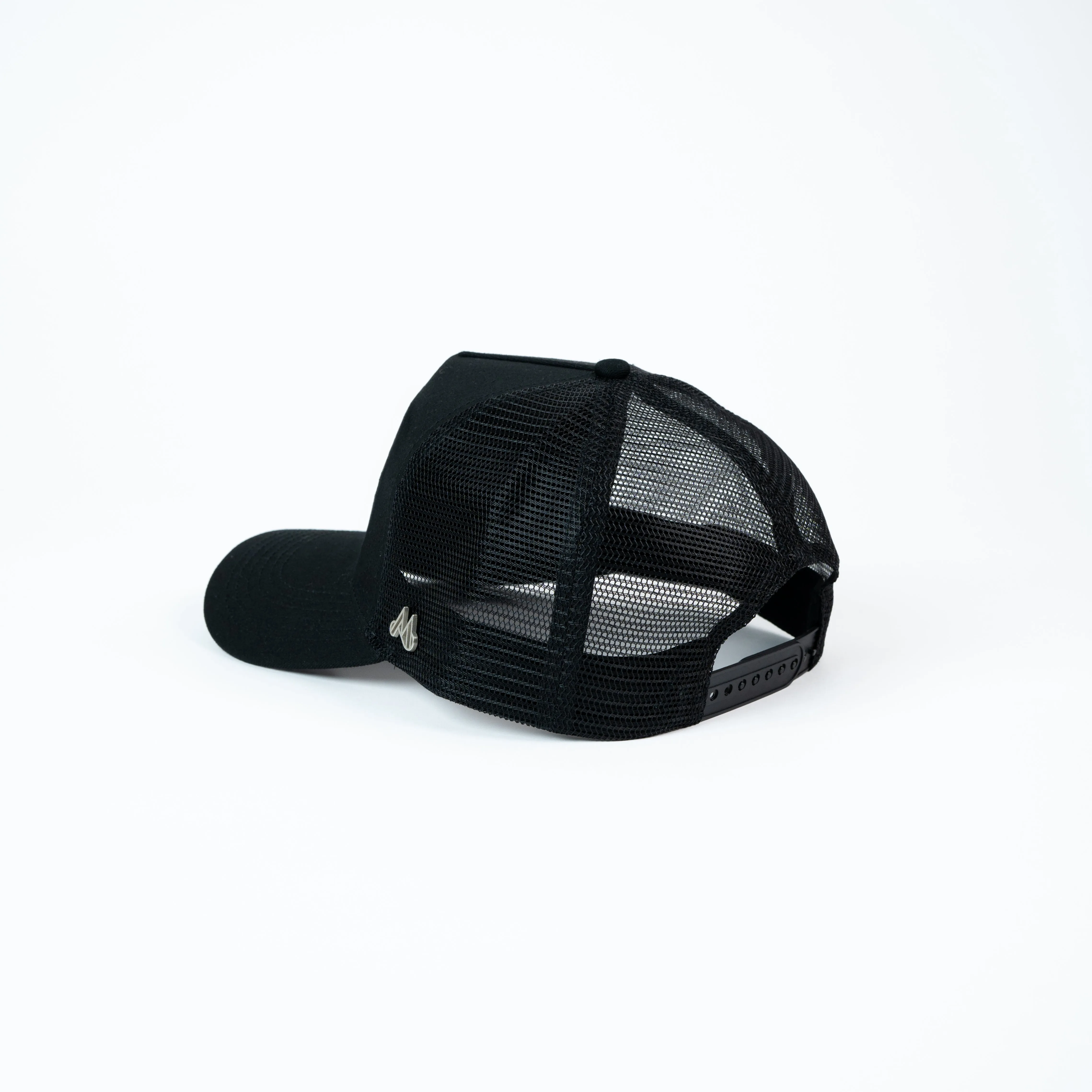 MAGGIORE Script Black Cap